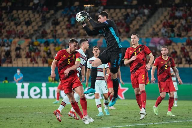 kaiyun-丁丁阿扎尔恐难赶上1/4决赛 意大利庆幸避开C罗