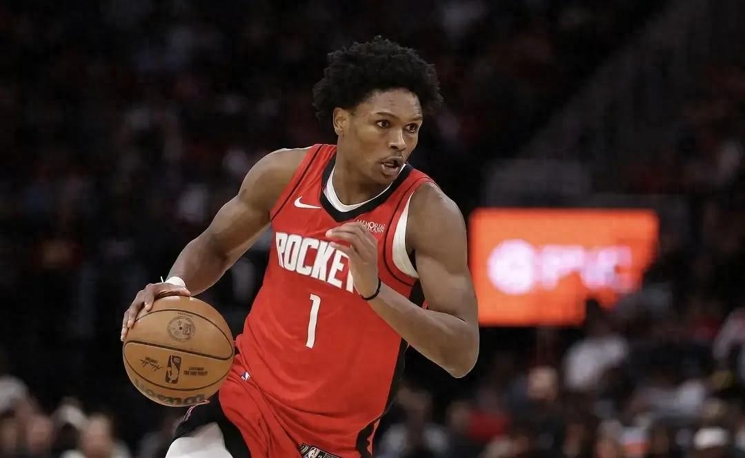 开云娱乐-火箭噩耗!轰下22+12+4主控末节伤退,本就残缺的阵容彻底难了